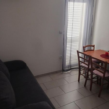 Apartmani Petra Primosten Luaran gambar