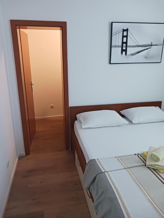 Apartmani Petra Primosten Luaran gambar