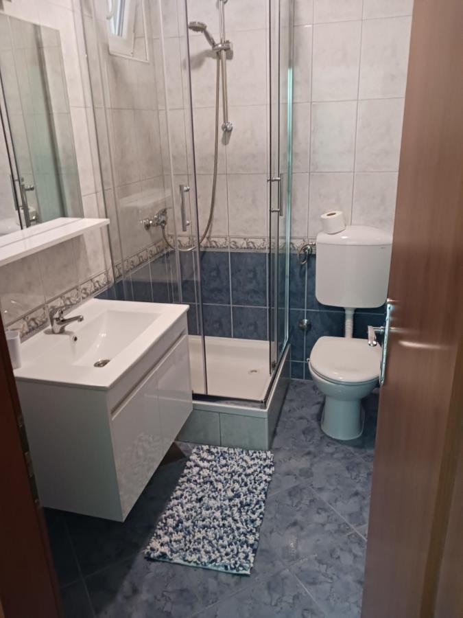 Apartmani Petra Primosten Luaran gambar