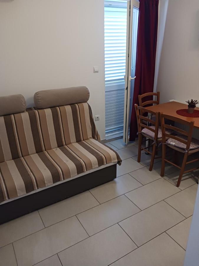 Apartmani Petra Primosten Luaran gambar