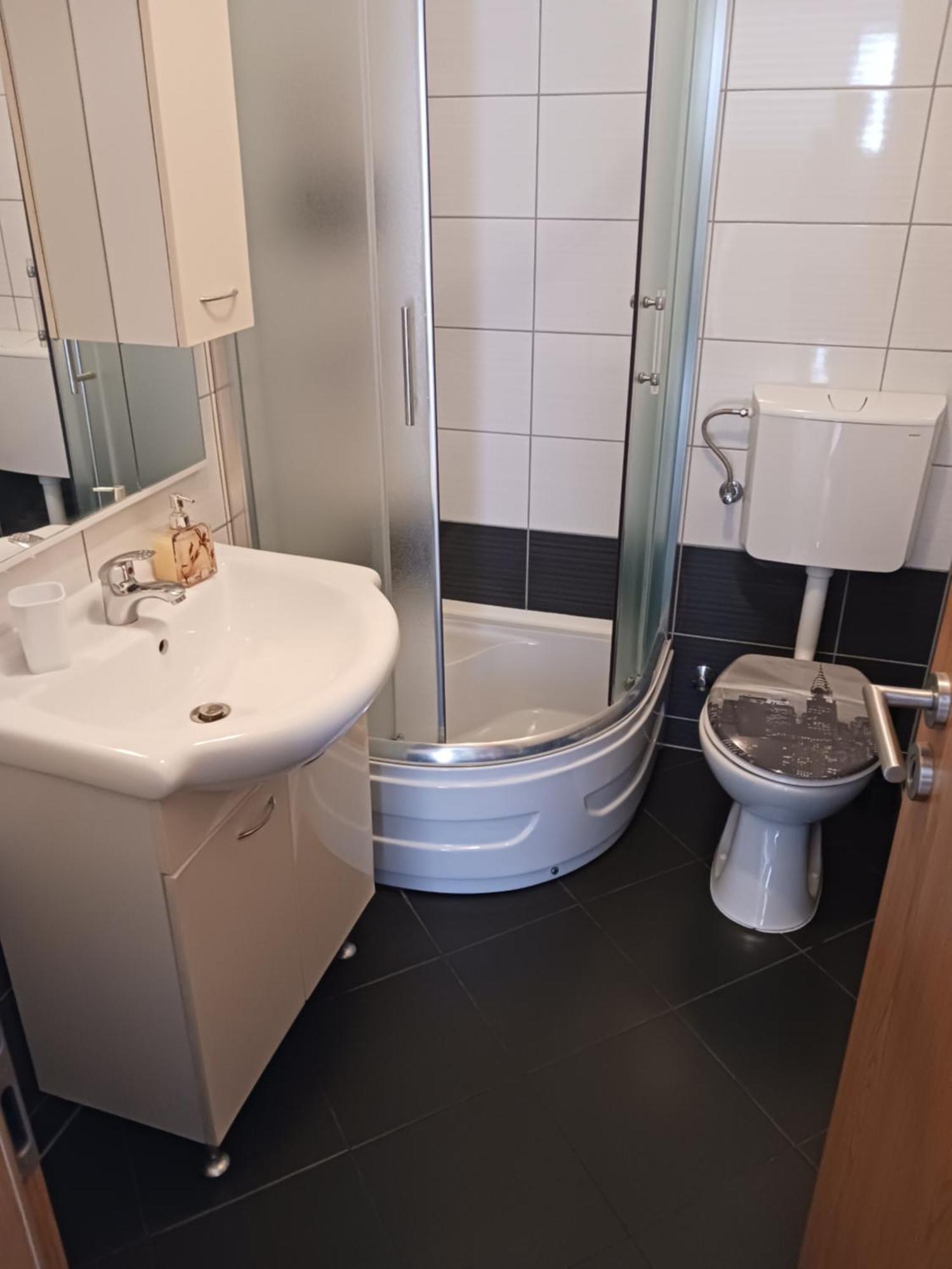 Apartmani Petra Primosten Luaran gambar