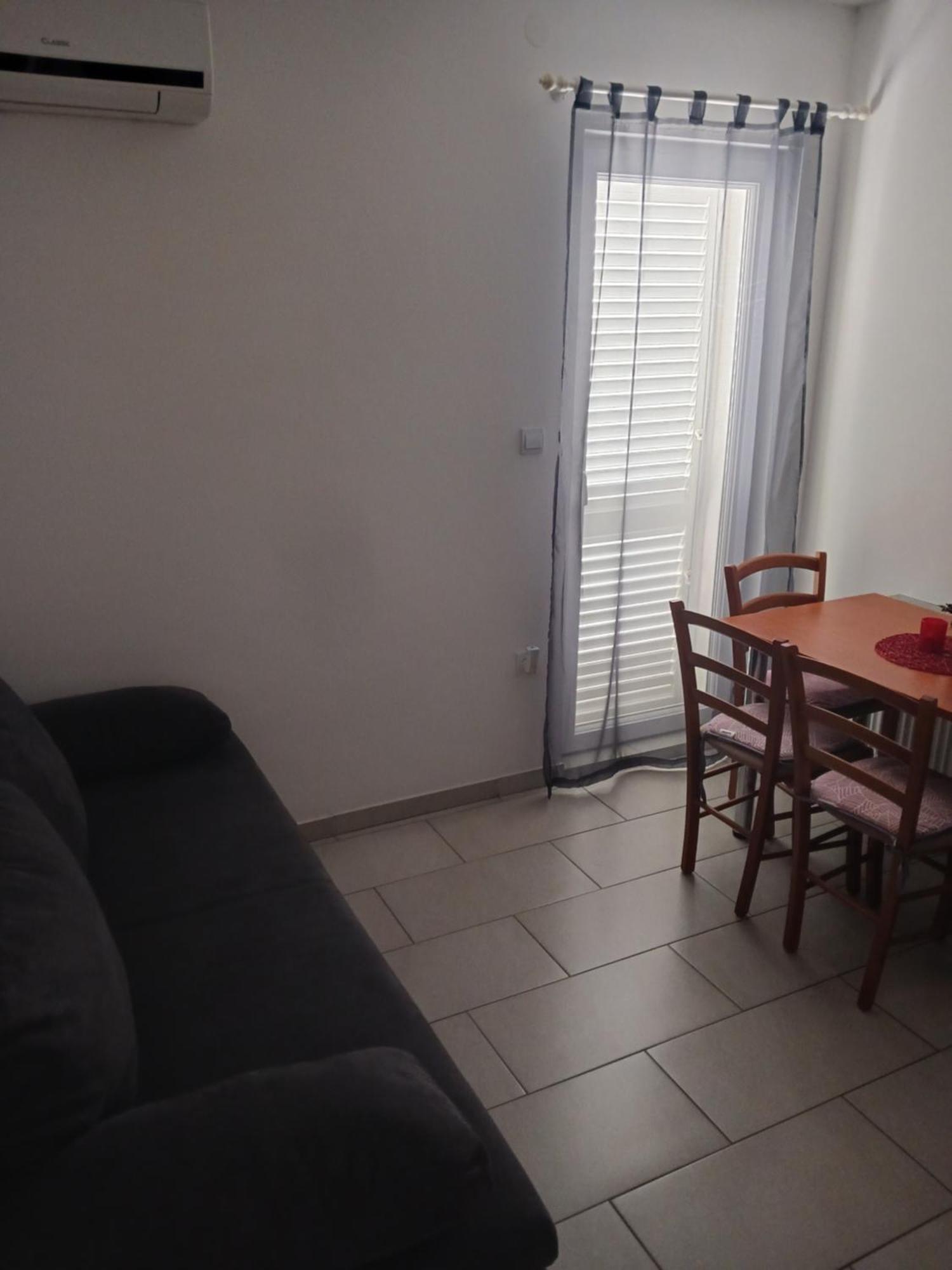 Apartmani Petra Primosten Luaran gambar